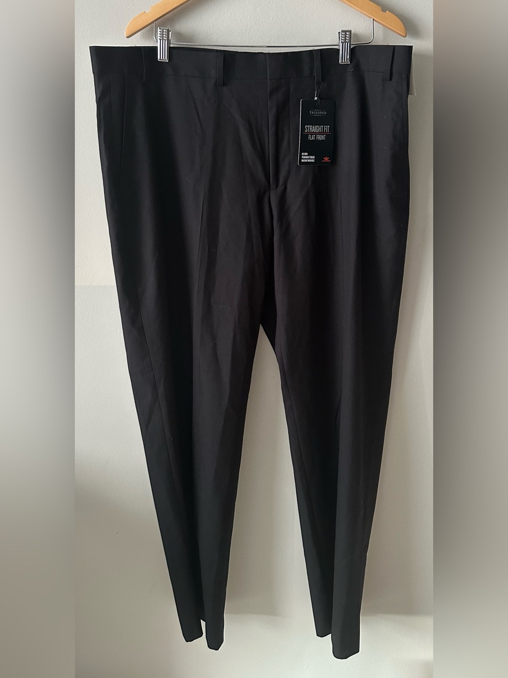 NWT Dockers 40wX32L tailored straight fit flat front no iron machine wash black